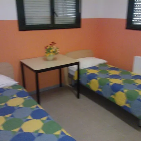 Ostello Due Torri San Sisto Otel 3*