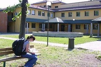 Otel Ostello Due Torri San Sisto Bolonya
