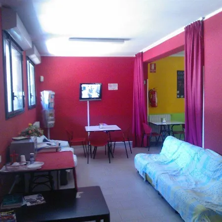 Ostello Due Torri San Sisto * بولونيا