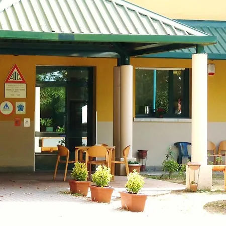 Ostello Due Torri San Sisto Otel Bolonya