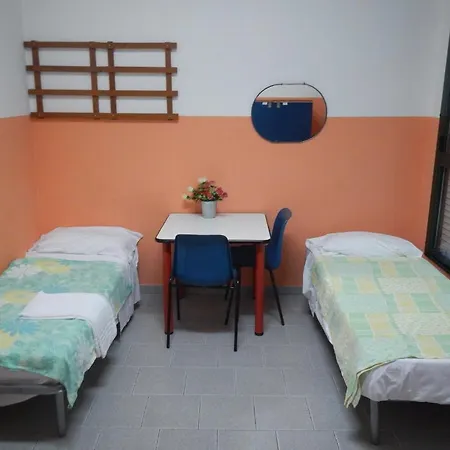 بيت شباب Ostello Due Torri San Sisto *