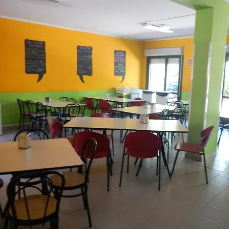 Otel Ostello Due Torri San Sisto Bolonya